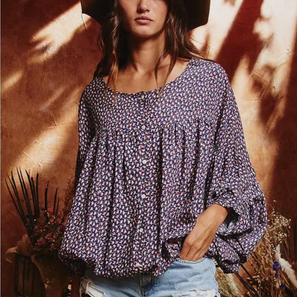 BUCKETLIST Floral Print Pleated Dolman Sleeve Top